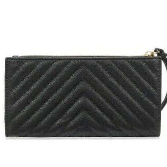 VICTORIA’S SECRET WRISTLET - Picture 4 of 8